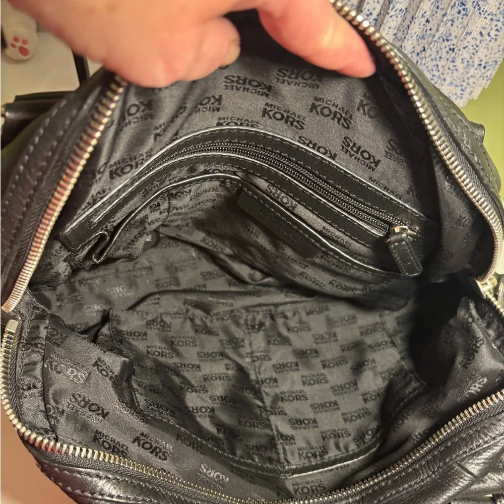 Michael Kors Black Leather Shoulder Bag - Picture 9 of 10